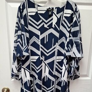 e Alfani Women's Navy Geometric Top Size XXL.  EUC